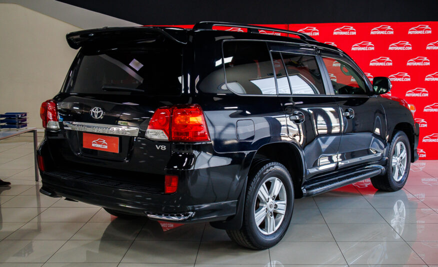 TOYOTA LANDCRUISER V8 2011 | VIATURA USADA – MAPUTO