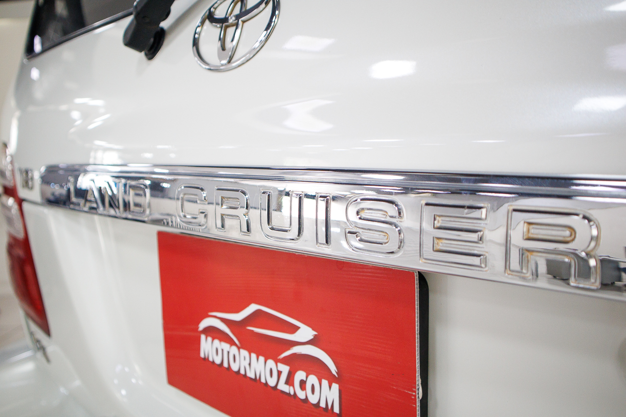 TOYOTA LANDCRUISER VX V8 2002 | VIATURA USADA – MAPUTO