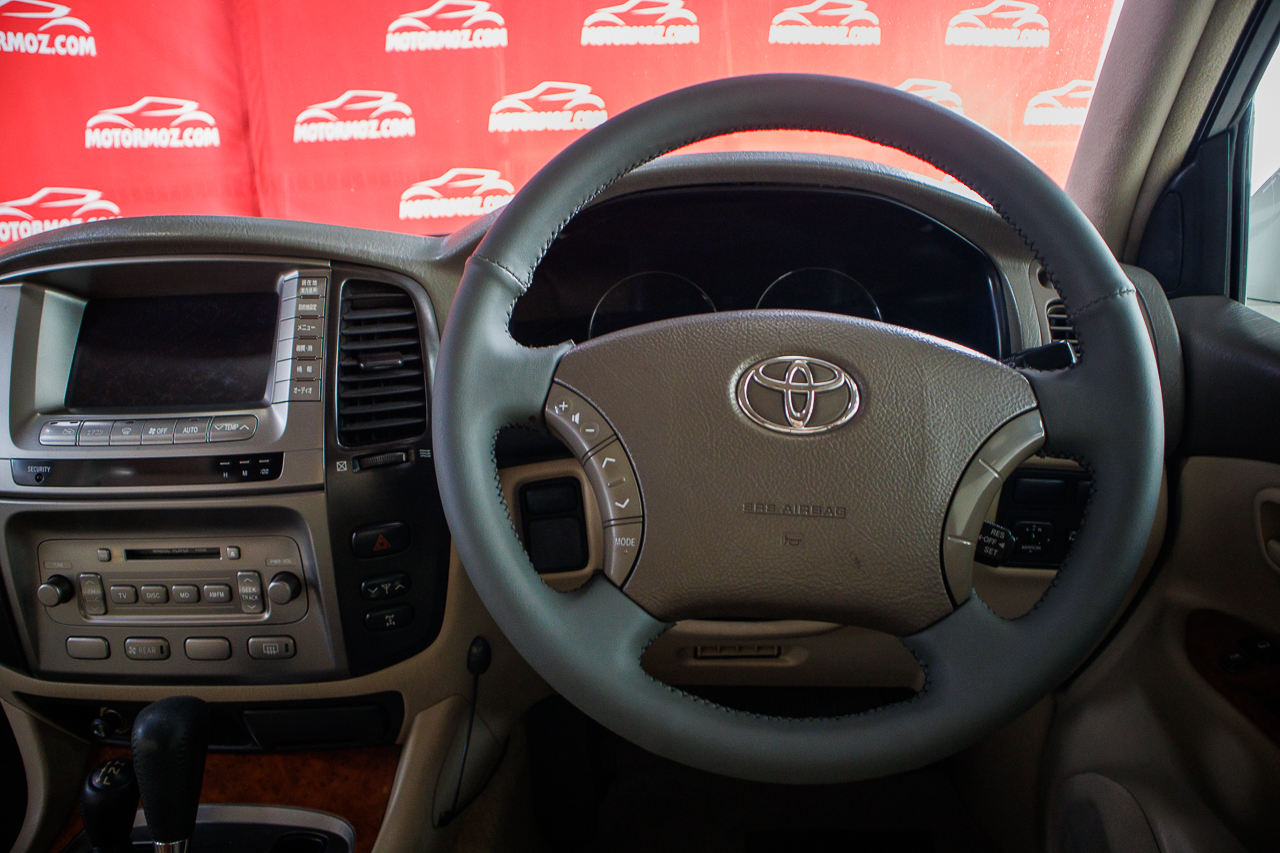 TOYOTA LANDCRUISER VX V8 2002 | VIATURA USADA – MAPUTO