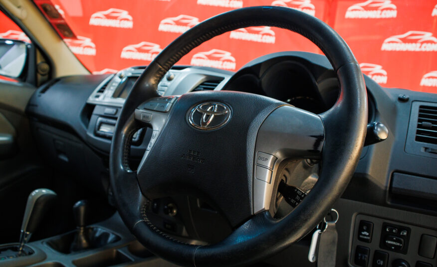 TOYOTA HILUX 4X4 2014 | VIATURA USADA – MAPUTO