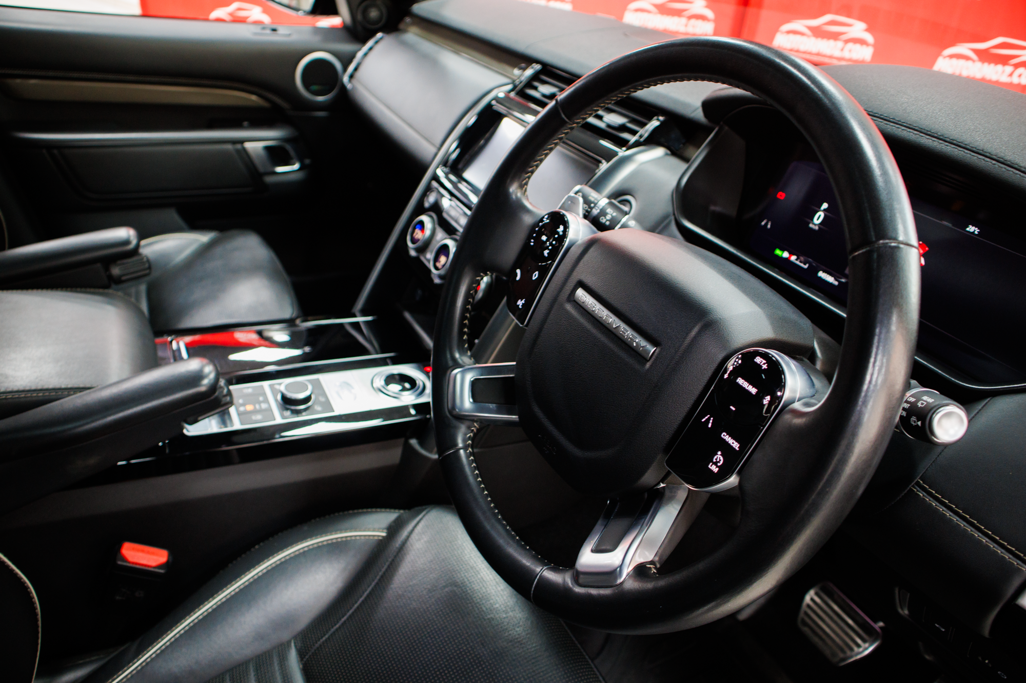 LAND ROVER DISCOVERY HSE TD6 2020 | VIATURA USADA – MAPUTO