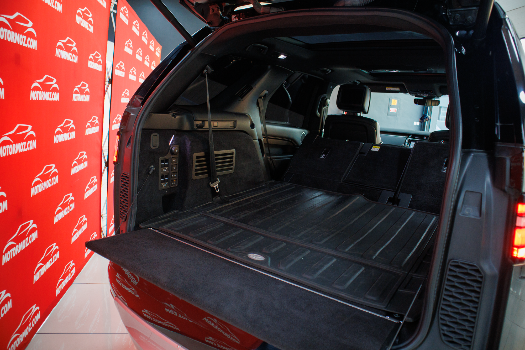 LAND ROVER DISCOVERY HSE TD6 2020 | VIATURA USADA – MAPUTO