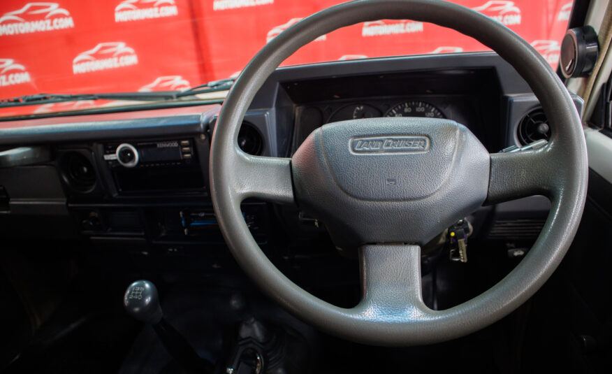 TOYOTA LANDCRUISER 2000 | VIATURA USADA – MAPUTO