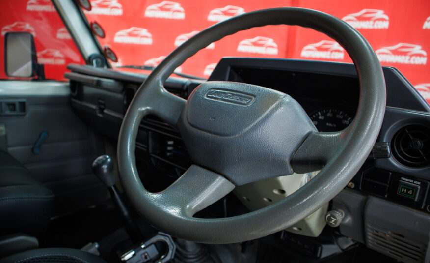 TOYOTA LANDCRUISER 2000 | VIATURA USADA – MAPUTO