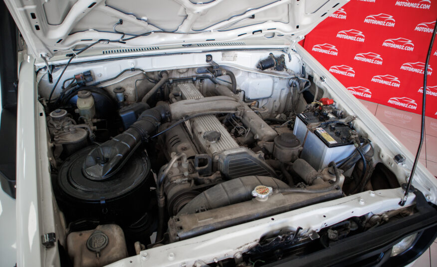 TOYOTA LANDCRUISER 2000 | VIATURA USADA – MAPUTO