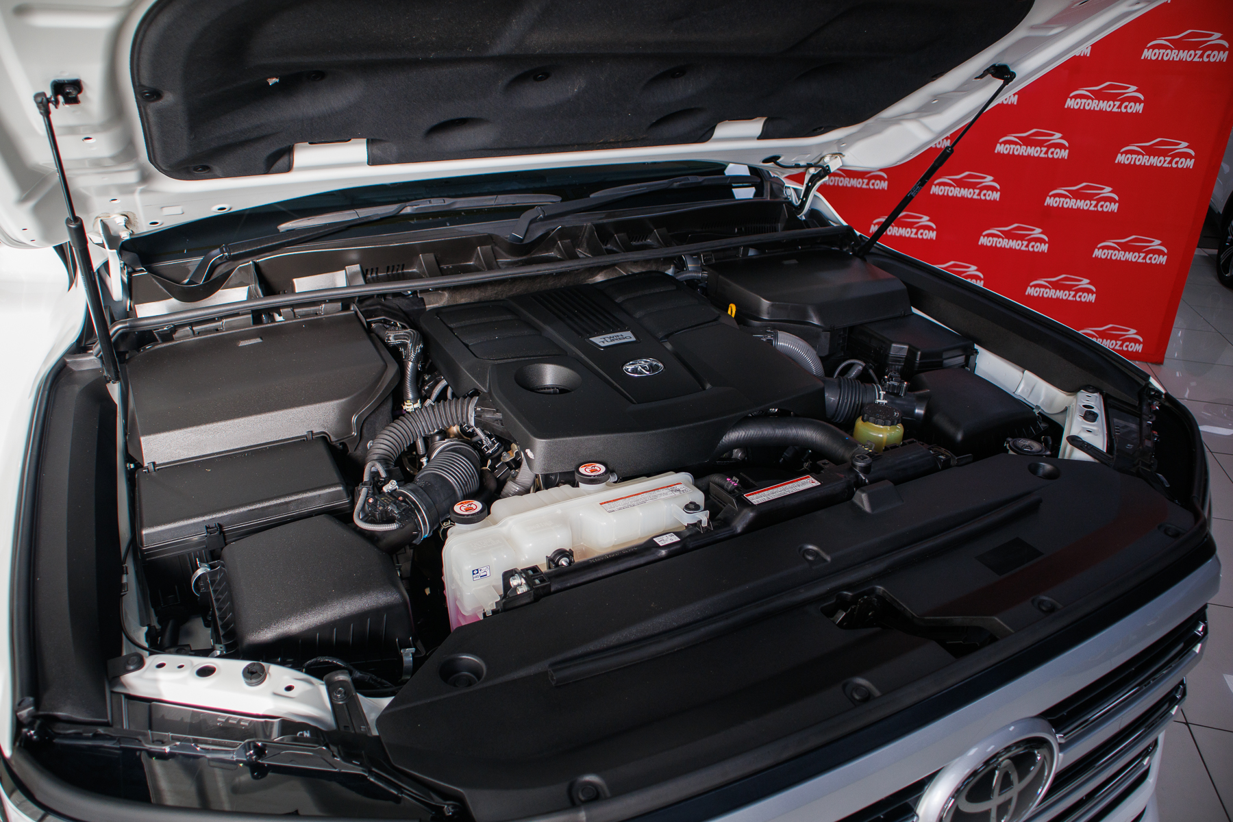 TOYOTA LANDCRUISER 300 ZX 2023 | VIATURA USADA – MAPUTO