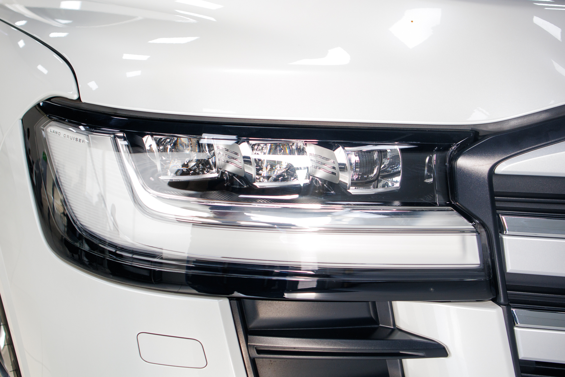 TOYOTA LANDCRUISER 300 ZX 2023 | VIATURA USADA – MAPUTO