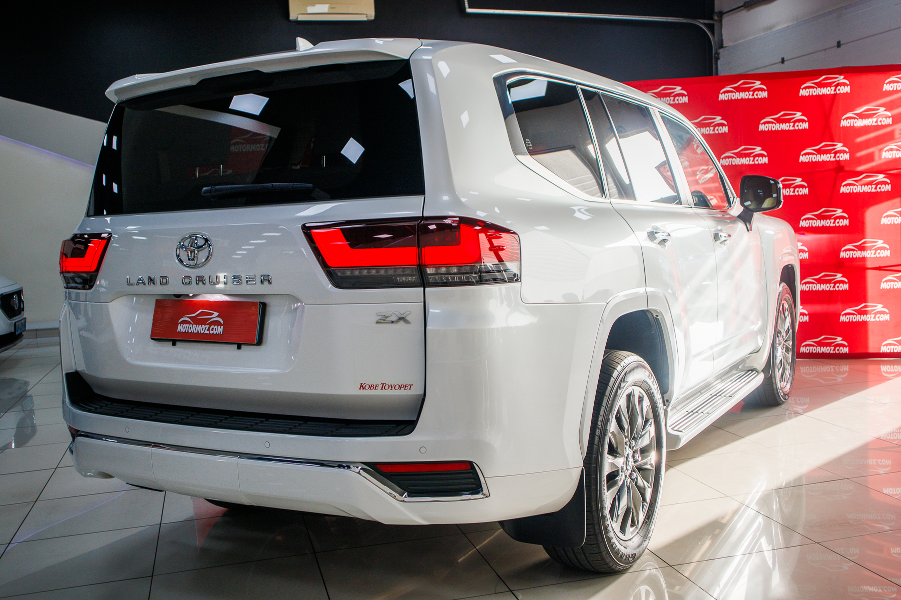 TOYOTA LANDCRUISER 300 ZX 2023 | VIATURA USADA – MAPUTO