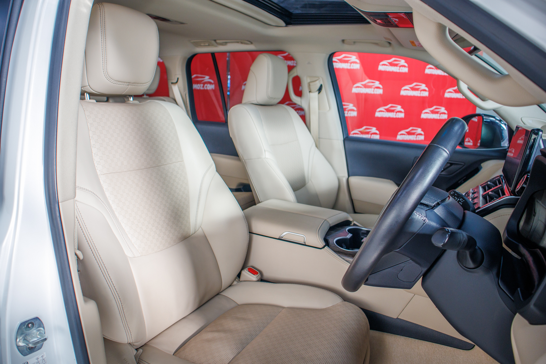 TOYOTA LANDCRUISER 300 ZX 2023 | VIATURA USADA – MAPUTO