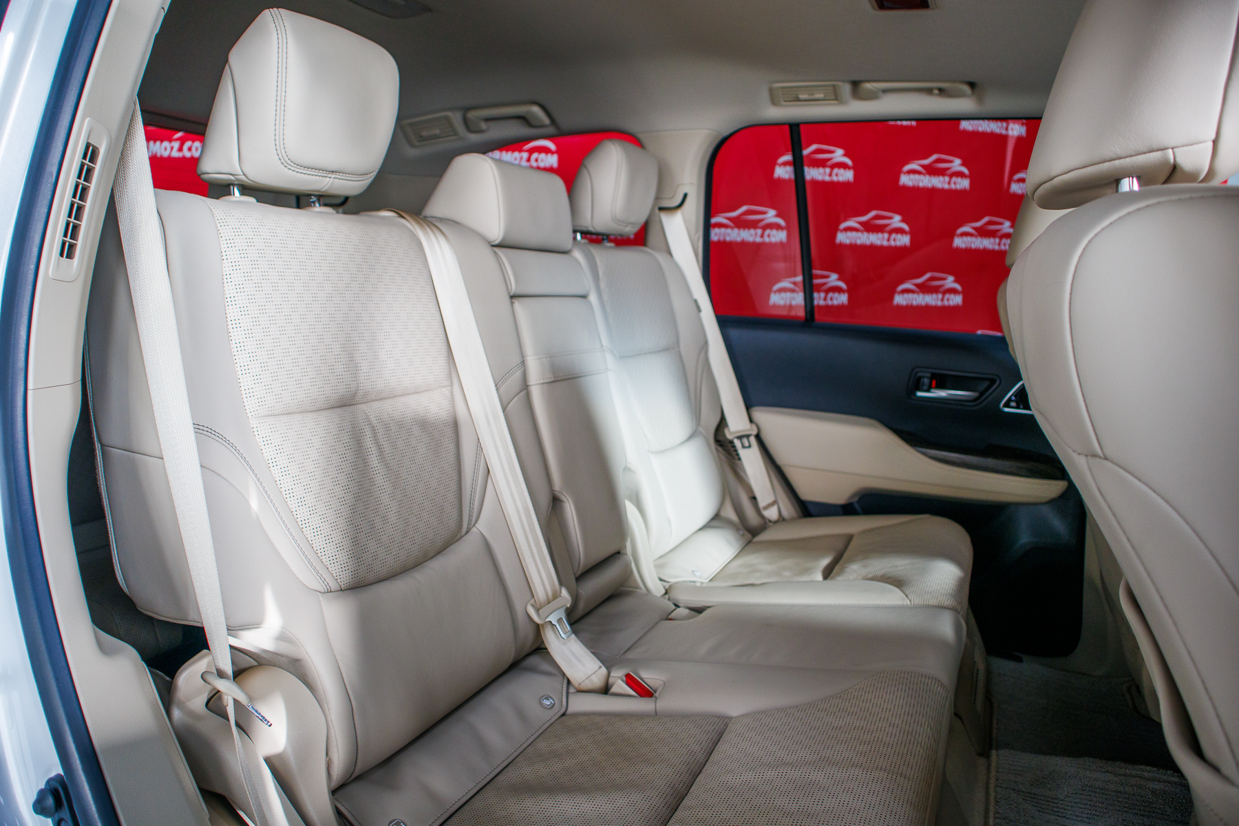 TOYOTA LANDCRUISER 300 ZX 2023 | VIATURA USADA – MAPUTO