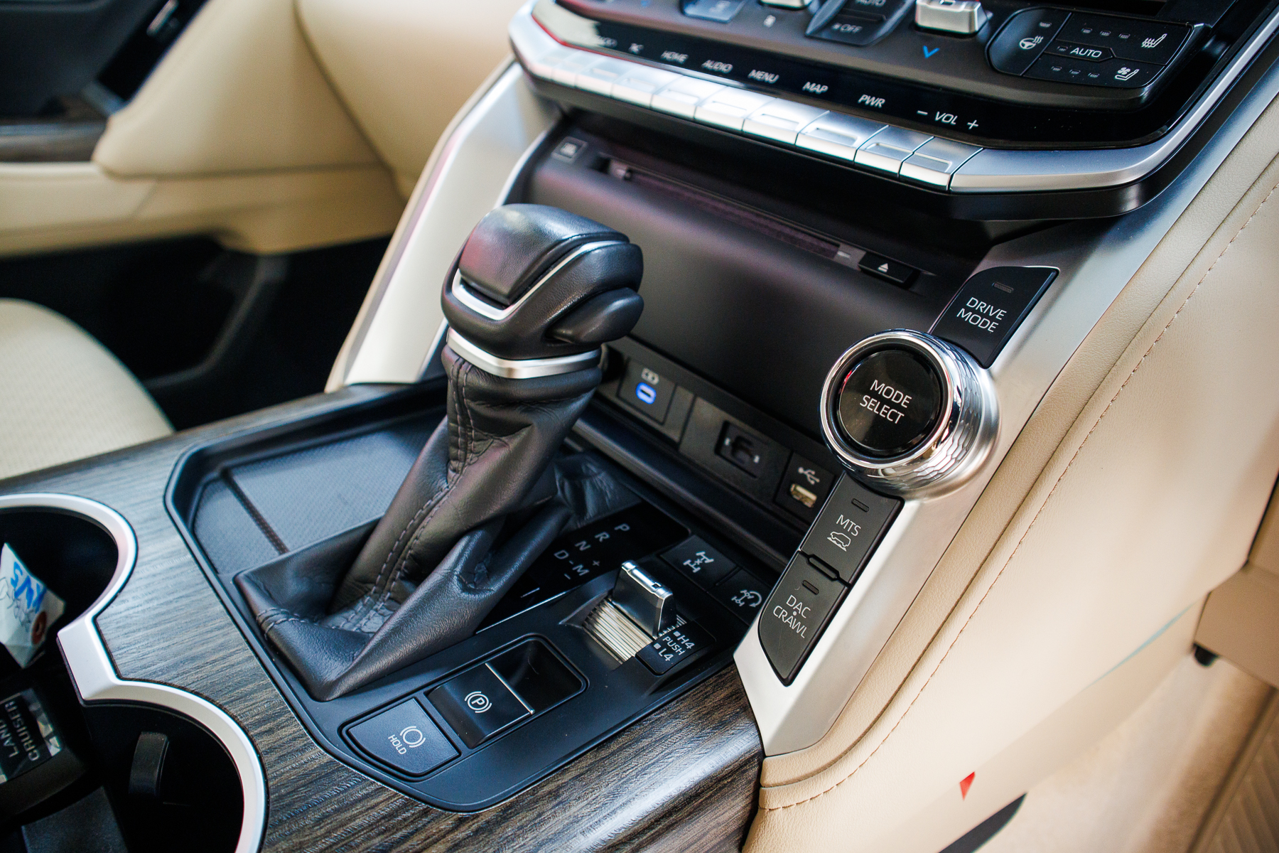 TOYOTA LANDCRUISER 300 ZX 2023 | VIATURA USADA – MAPUTO