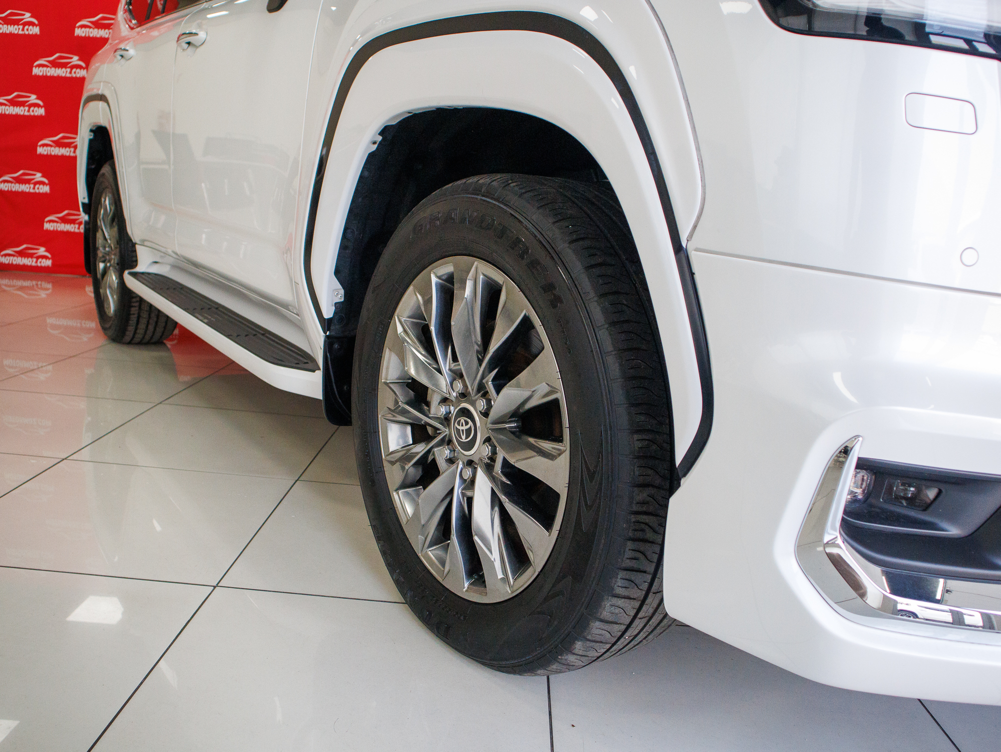 TOYOTA LANDCRUISER LC300 ZX 2025 | VIATURA USADA – MAPUTO