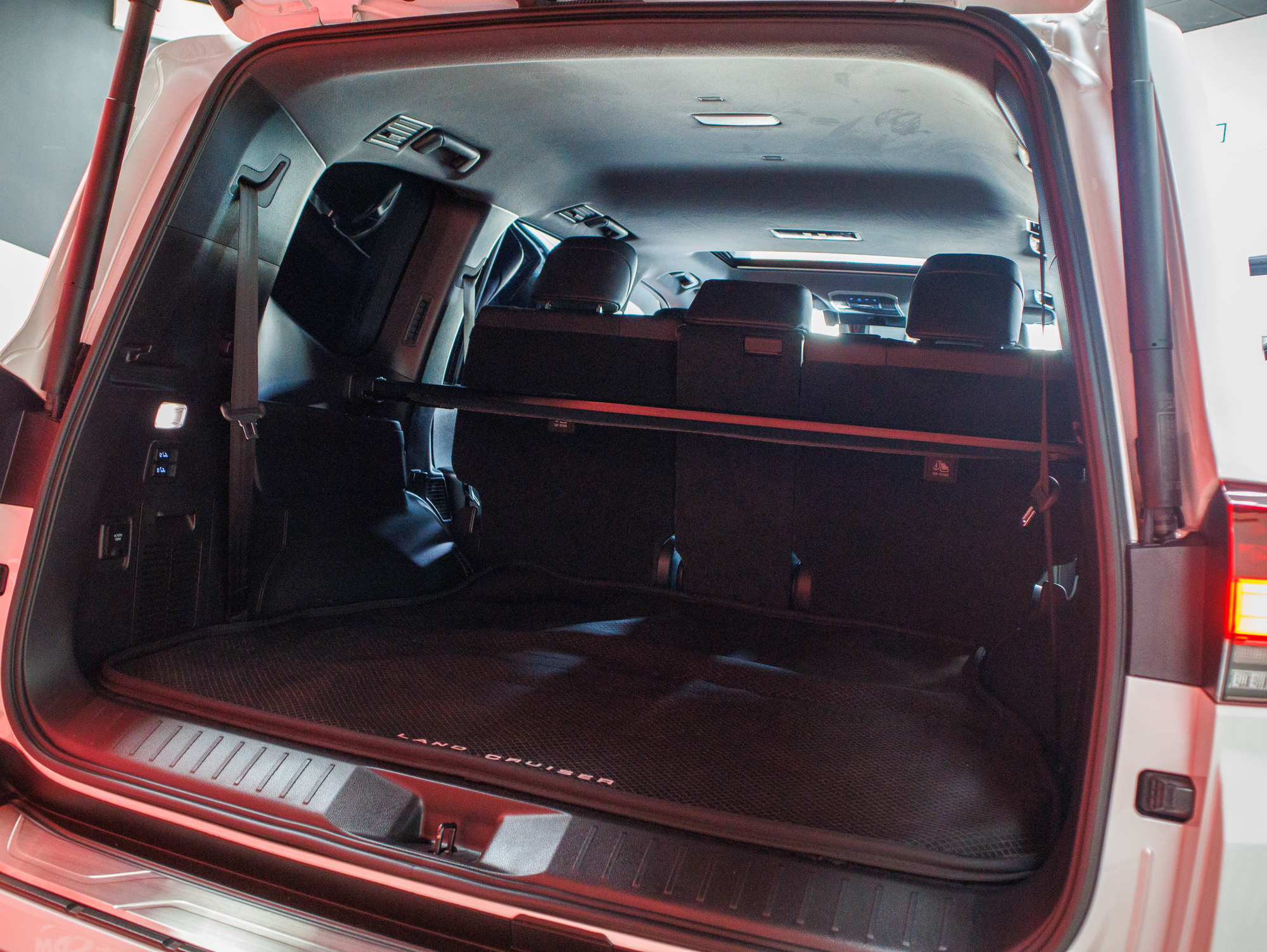 TOYOTA LANDCRUISER LC300 ZX 2025 | VIATURA USADA – MAPUTO