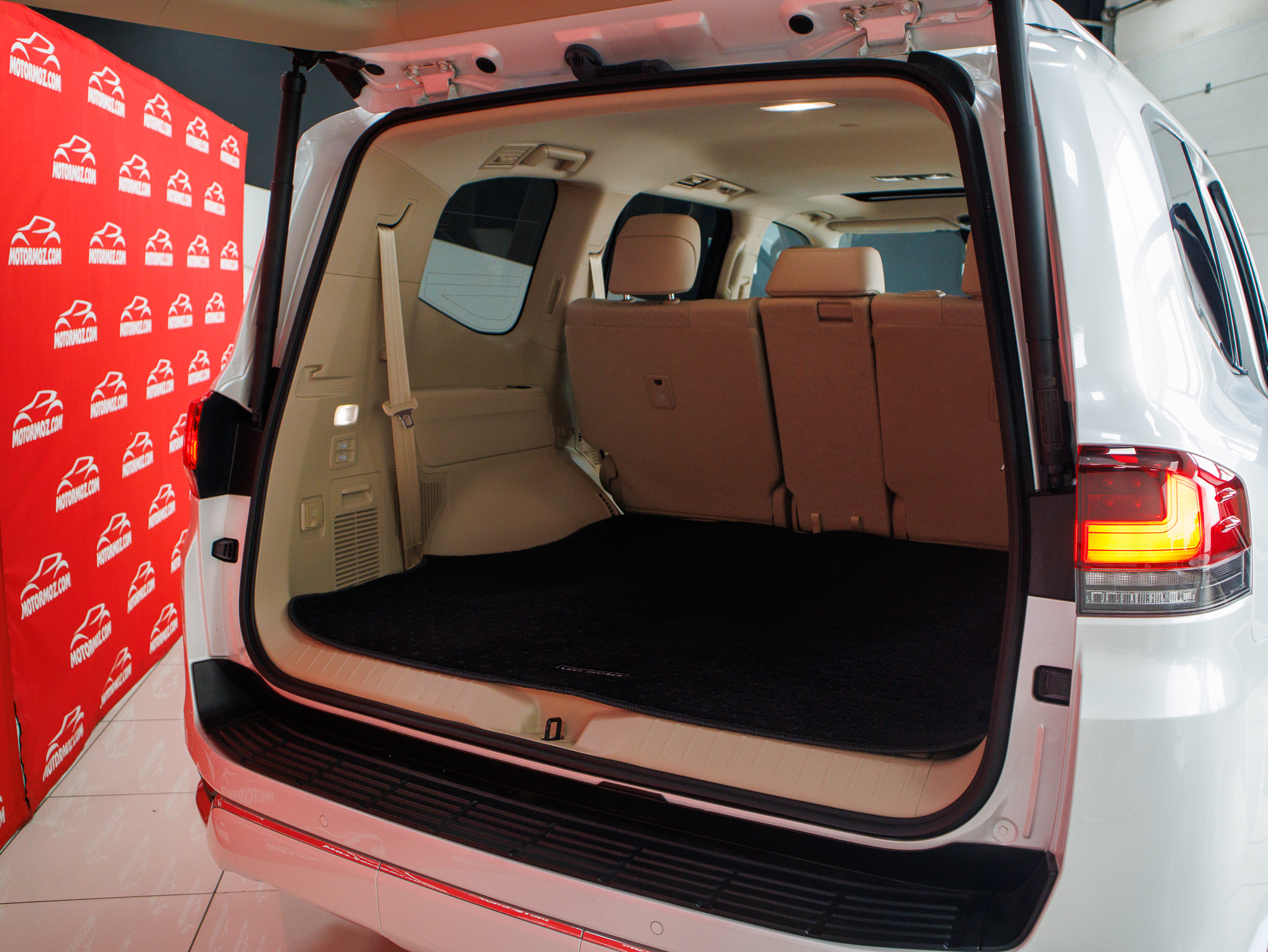 TOYOTA LANDCRUISER LC300 ZX 2024 | VIATURA USADA – MAPUTO