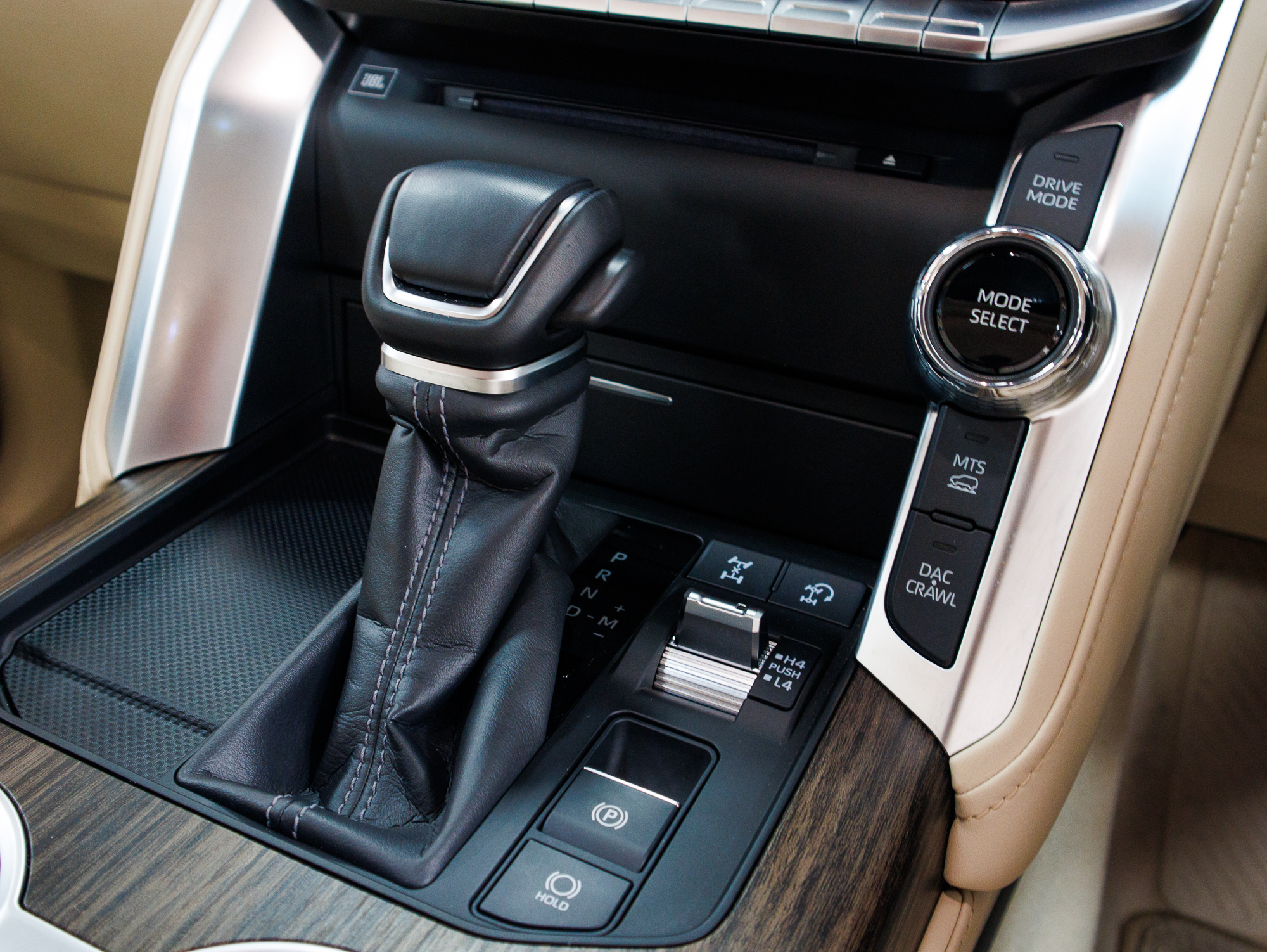 TOYOTA LANDCRUISER LC300 ZX 2024 | VIATURA USADA – MAPUTO