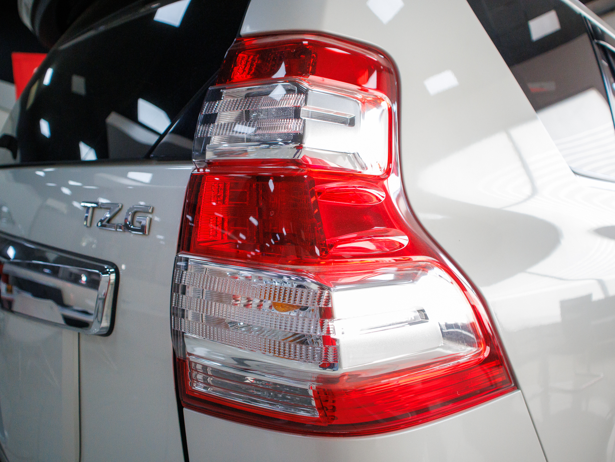 TOYOTA LANDCRUISER PRADO 2015 | VIATURA USADA – MAPUTO