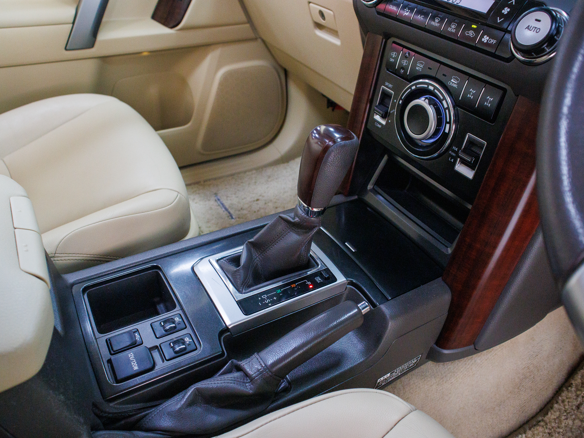 TOYOTA LANDCRUISER PRADO 2015 | VIATURA USADA – MAPUTO