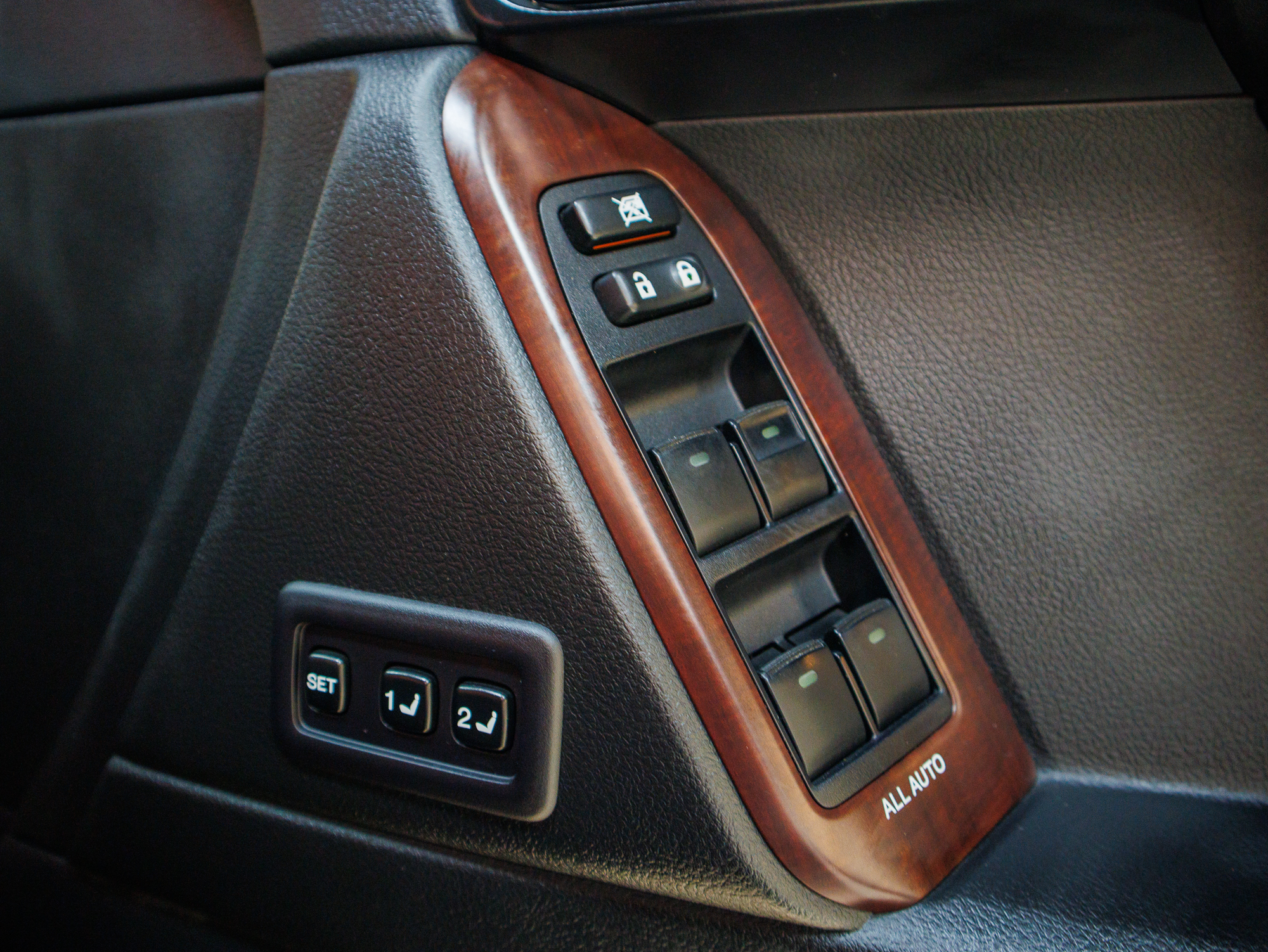 TOYOTA LANDCRUISER PRADO 2015 | VIATURA USADA – MAPUTO