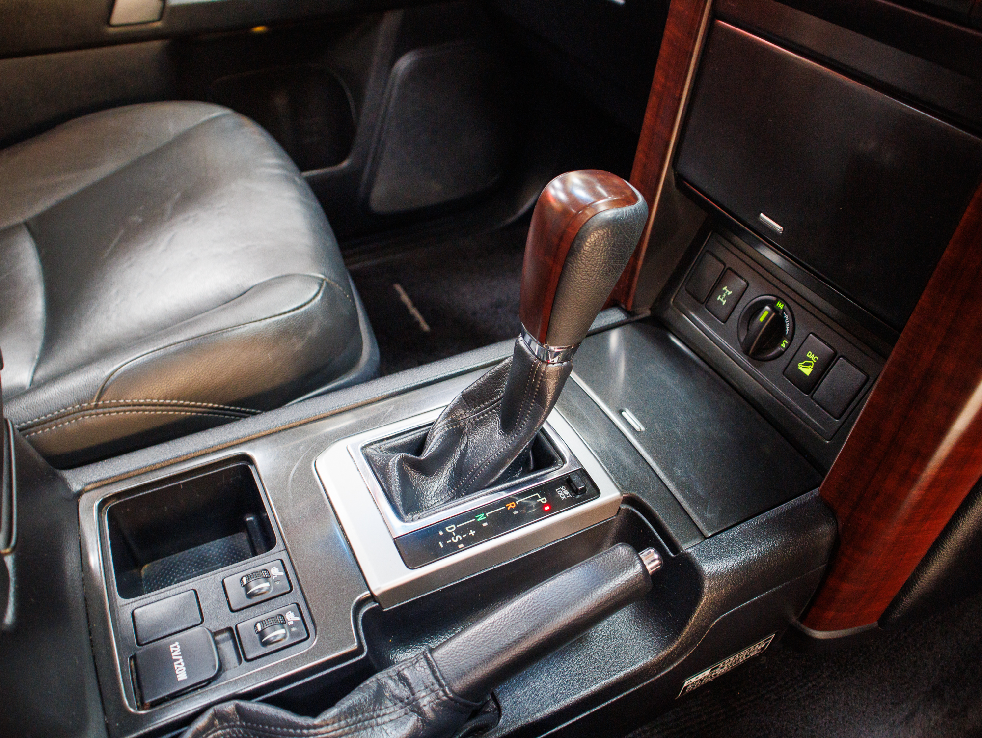 TOYOTA LANDCRUISER PRADO 2015 | VIATURA USADA – MAPUTO