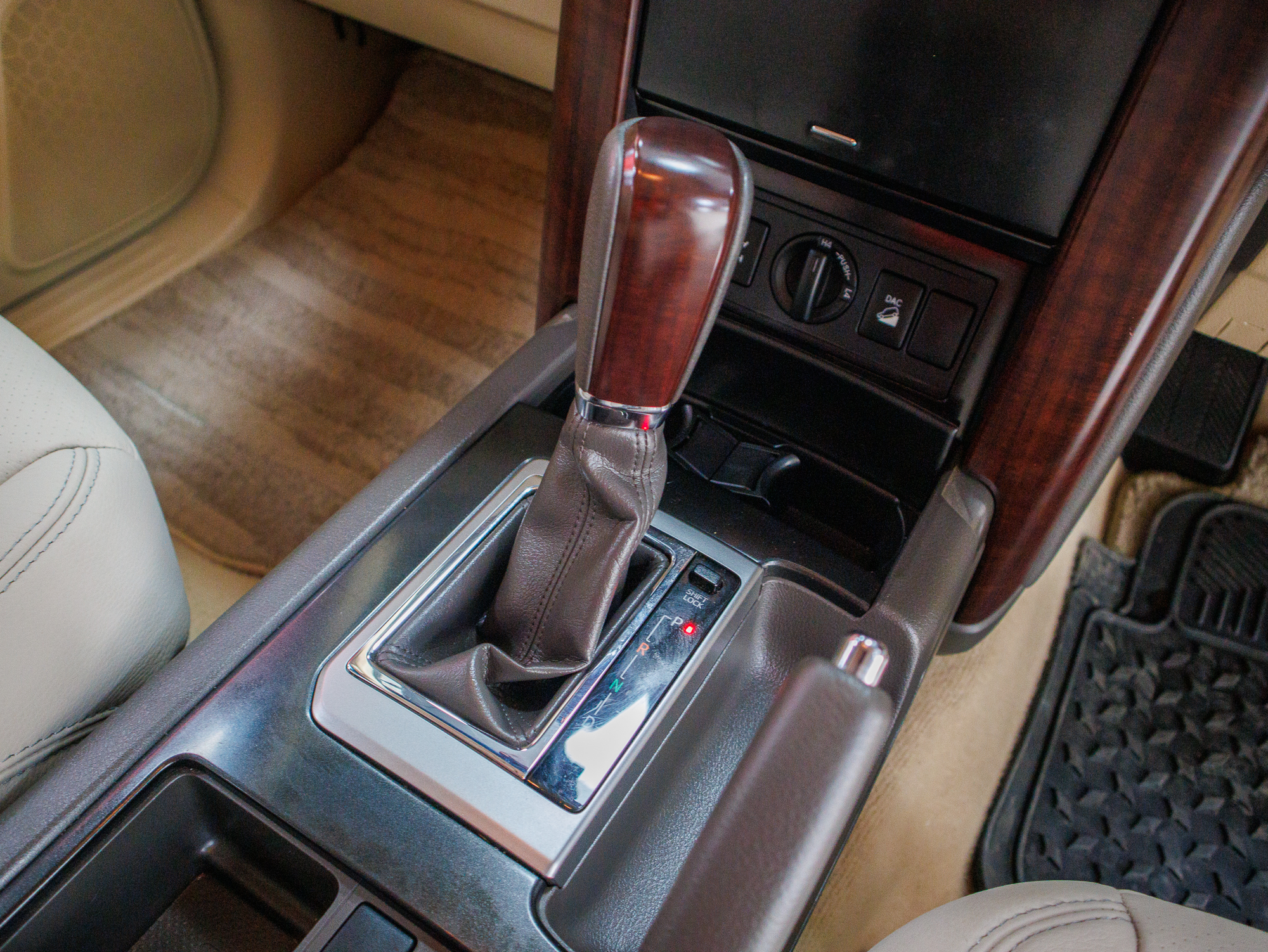 TOYOTA LANDCRUISER PRADO 2013 | VIATURA USADA – MAPUTO
